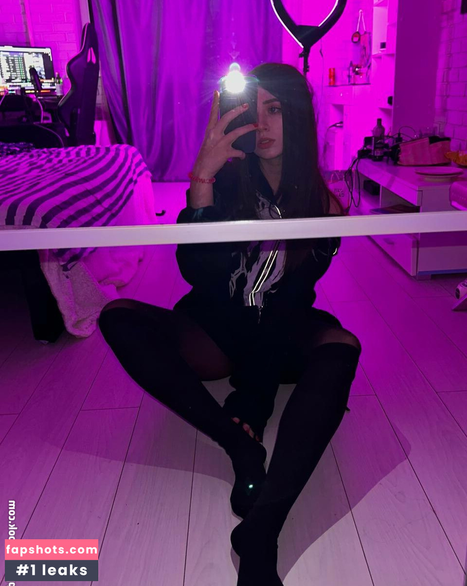 yuuechka Nude Leaks OnlyFans Photos #11 - LeakJerk