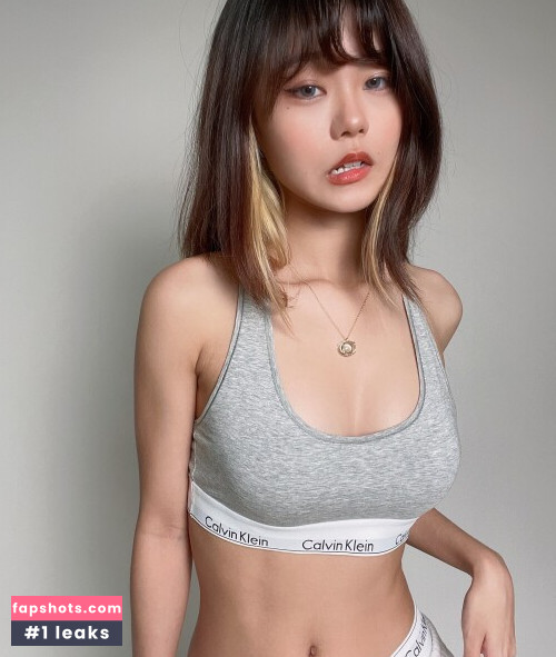 Yuuno gallery photo #281