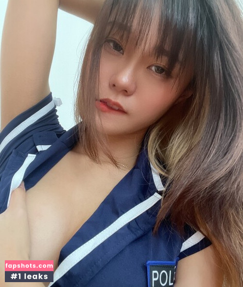 Yuuno gallery photo #318