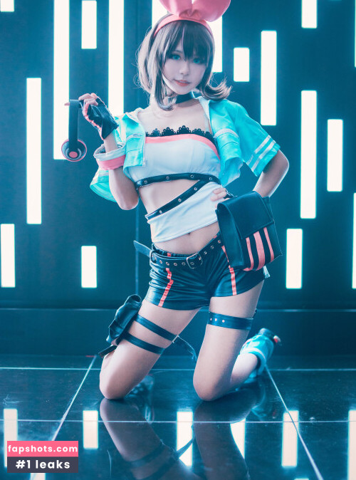 Yuuno gallery photo #508