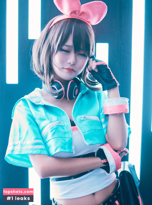 Yuuno gallery photo #511