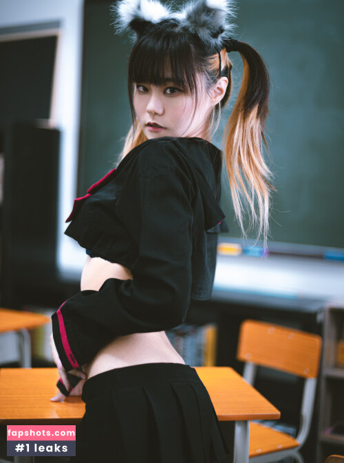 Yuuno gallery photo #523