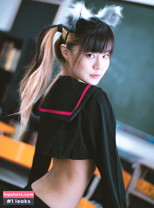 Yuuno gallery photo #527