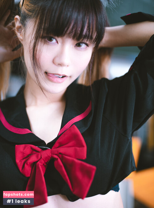 Yuuno gallery photo #529