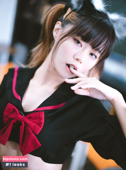 Yuuno gallery photo #530