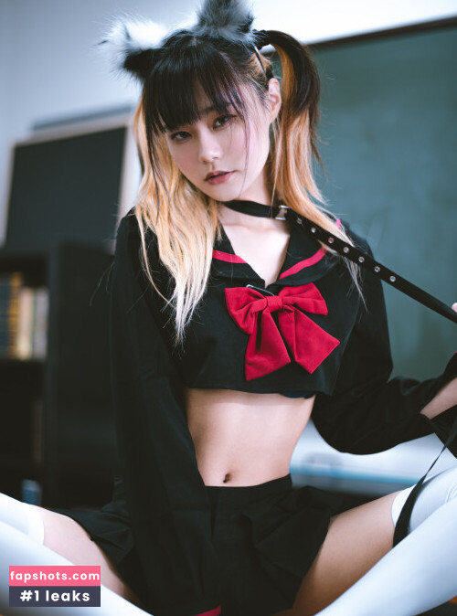 Yuuno gallery photo #532