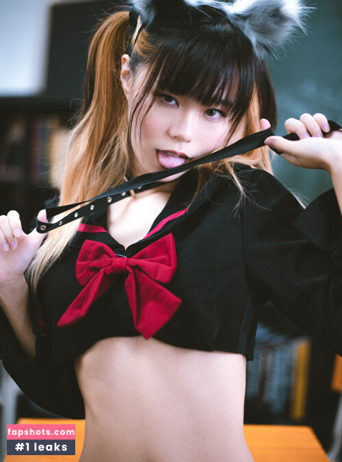 Yuuno gallery photo #533