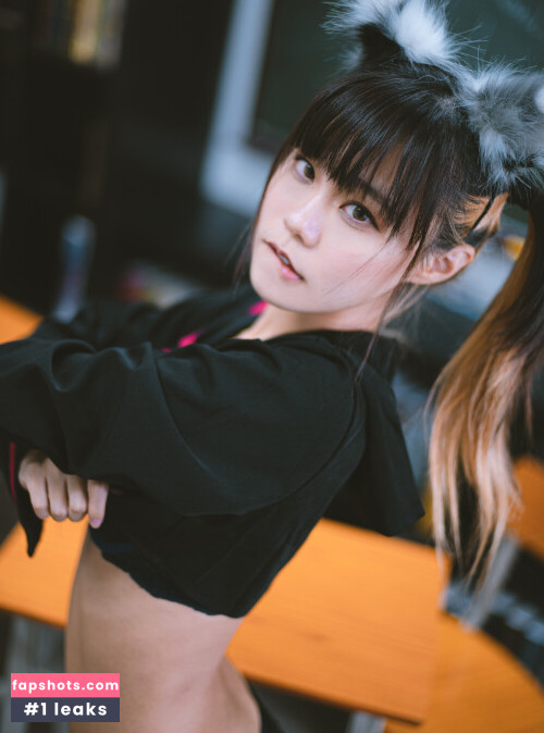 Yuuno gallery photo #534