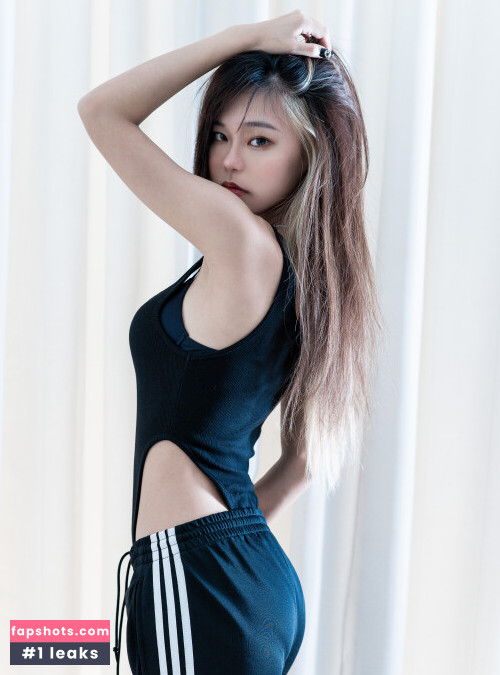 Yuuno gallery photo #539