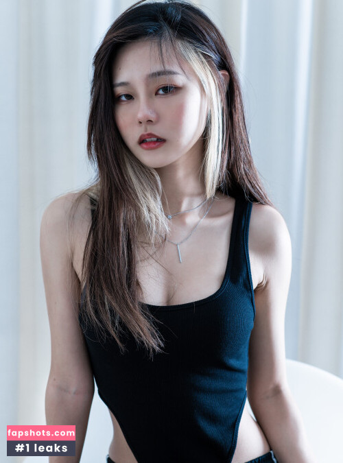 Yuuno gallery photo #540