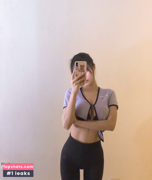 Yuuno gallery photo #569