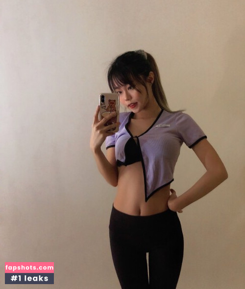 Yuuno gallery photo #573