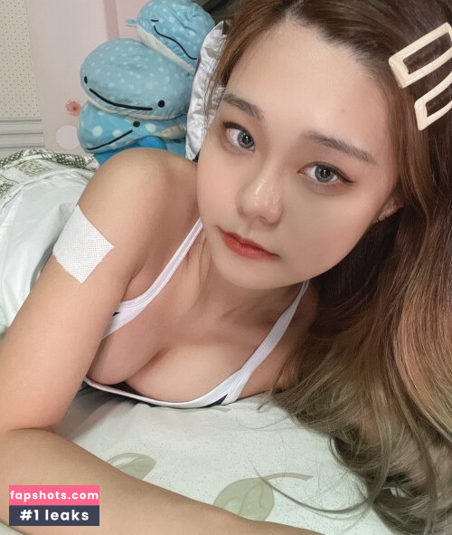 Yuuno gallery photo #585