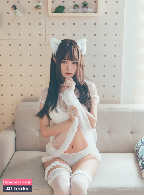 Yuuno gallery photo #608