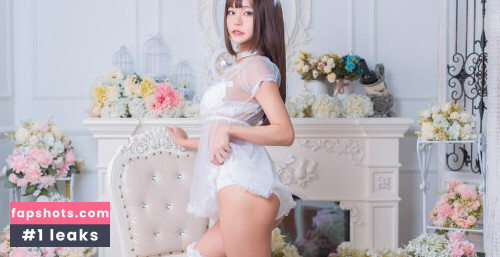 Yuuno gallery photo #616