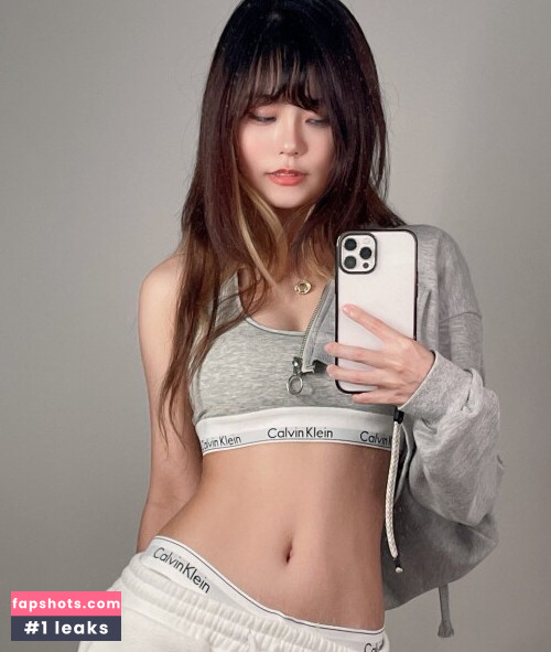 Yuuno gallery photo #652