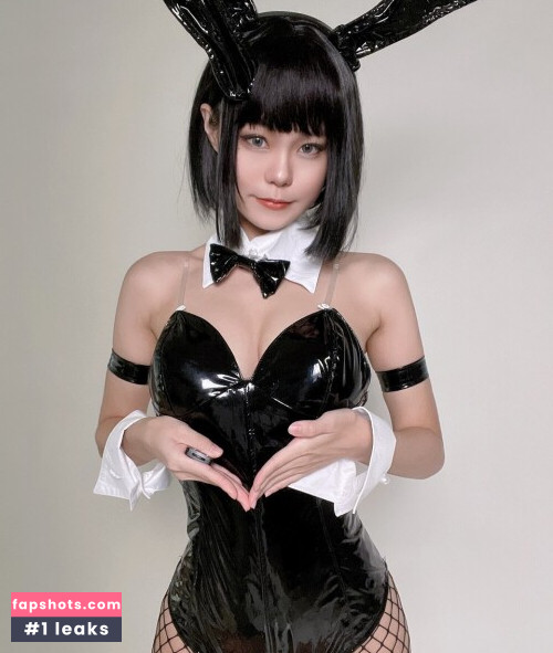 Yuuno gallery photo #663