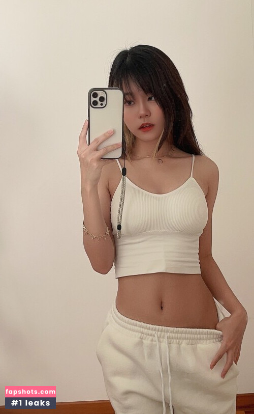 Yuuno gallery photo #671