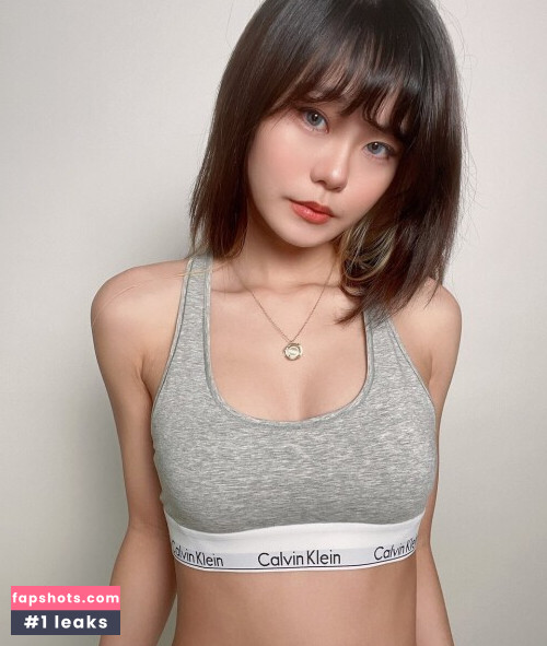 Yuuno gallery photo #686