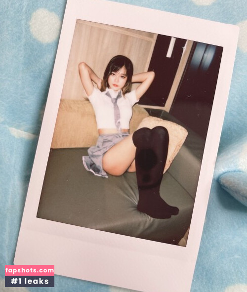 Yuuno gallery photo #709