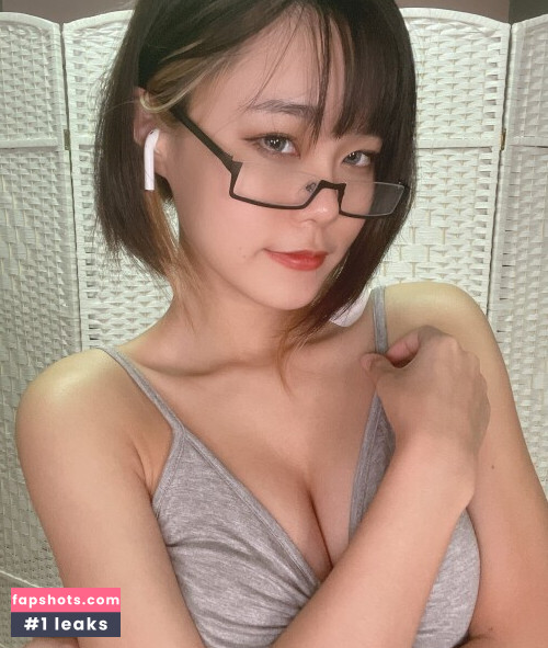 Yuuno gallery photo #710