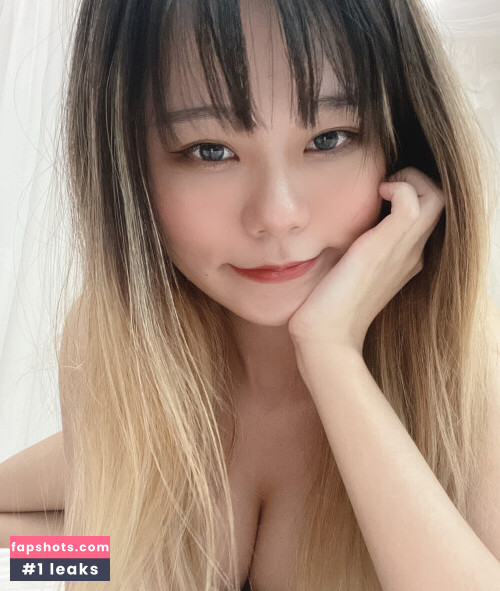 Yuuno gallery photo #711