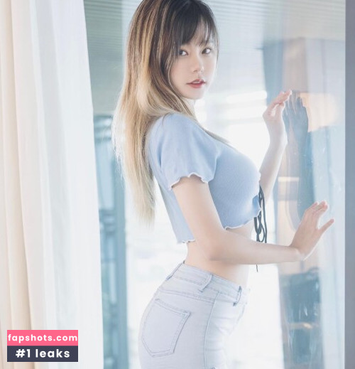 Yuuno gallery photo #733