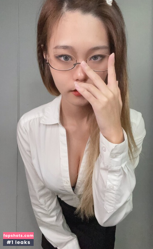 Yuuno gallery photo #744