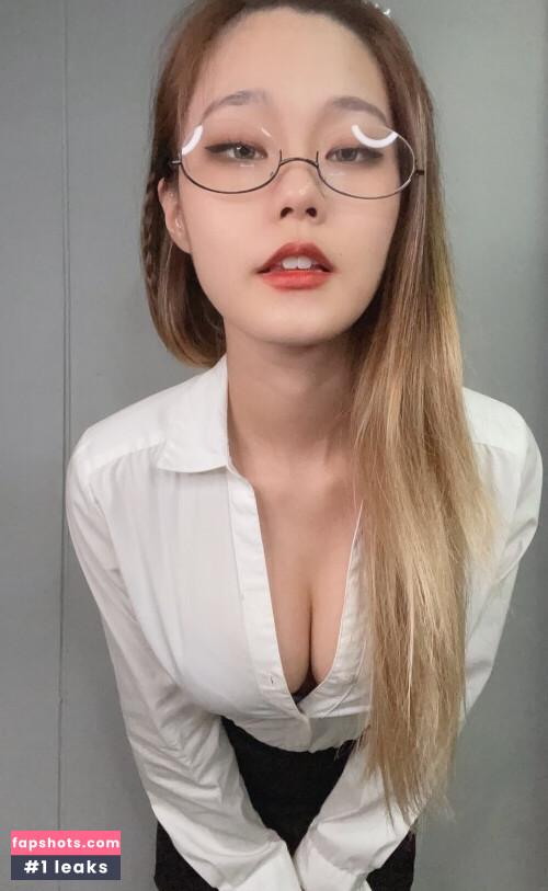 Yuuno gallery photo #746