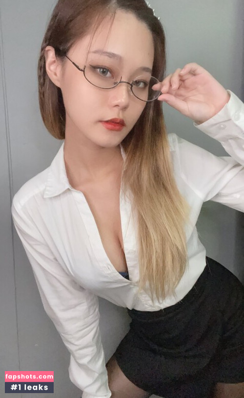 Yuuno gallery photo #753