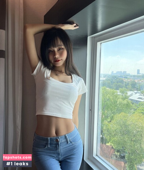 Yuuno gallery photo #766