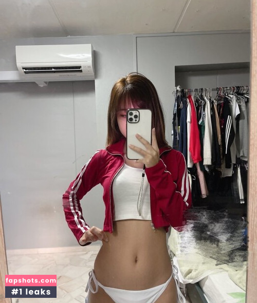 Yuuno gallery photo #777