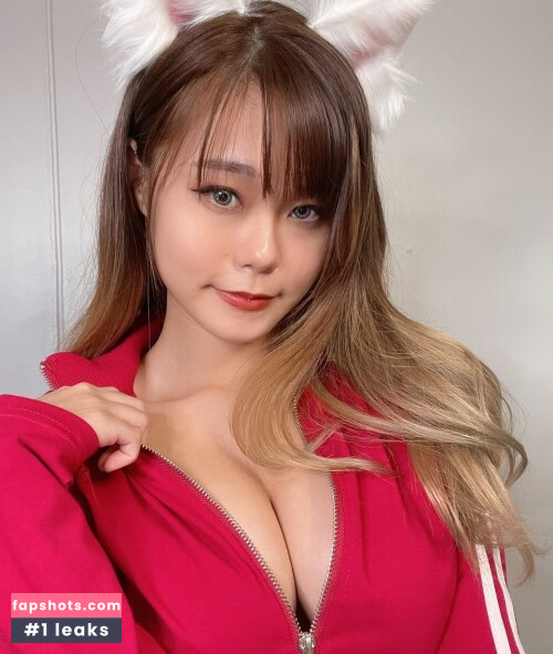 Yuuno gallery photo #784