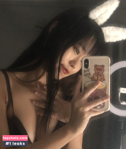 Yuuno gallery photo #785