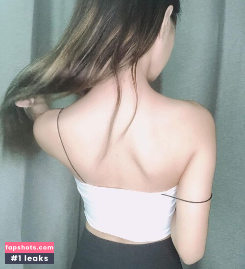 Yuuno gallery photo #792