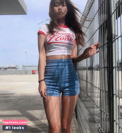 Yuuno gallery photo #794