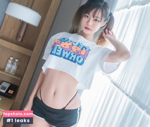 Yuuno gallery photo #800