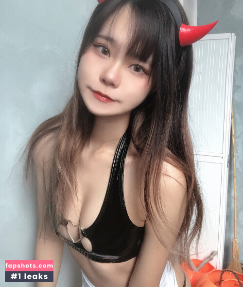 Yuuno gallery photo #826