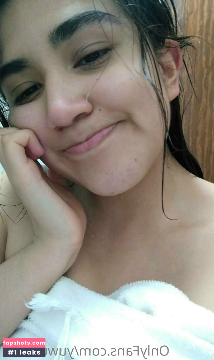 Yuwummie gallery photo #18