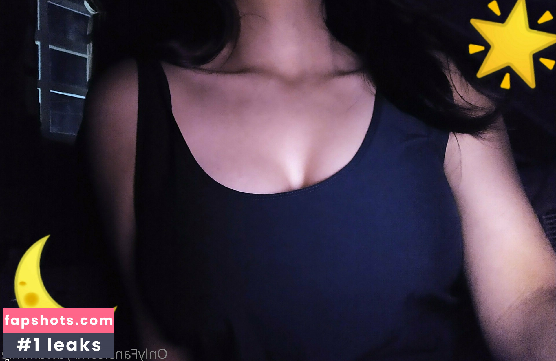 Yuwummie gallery photo #23