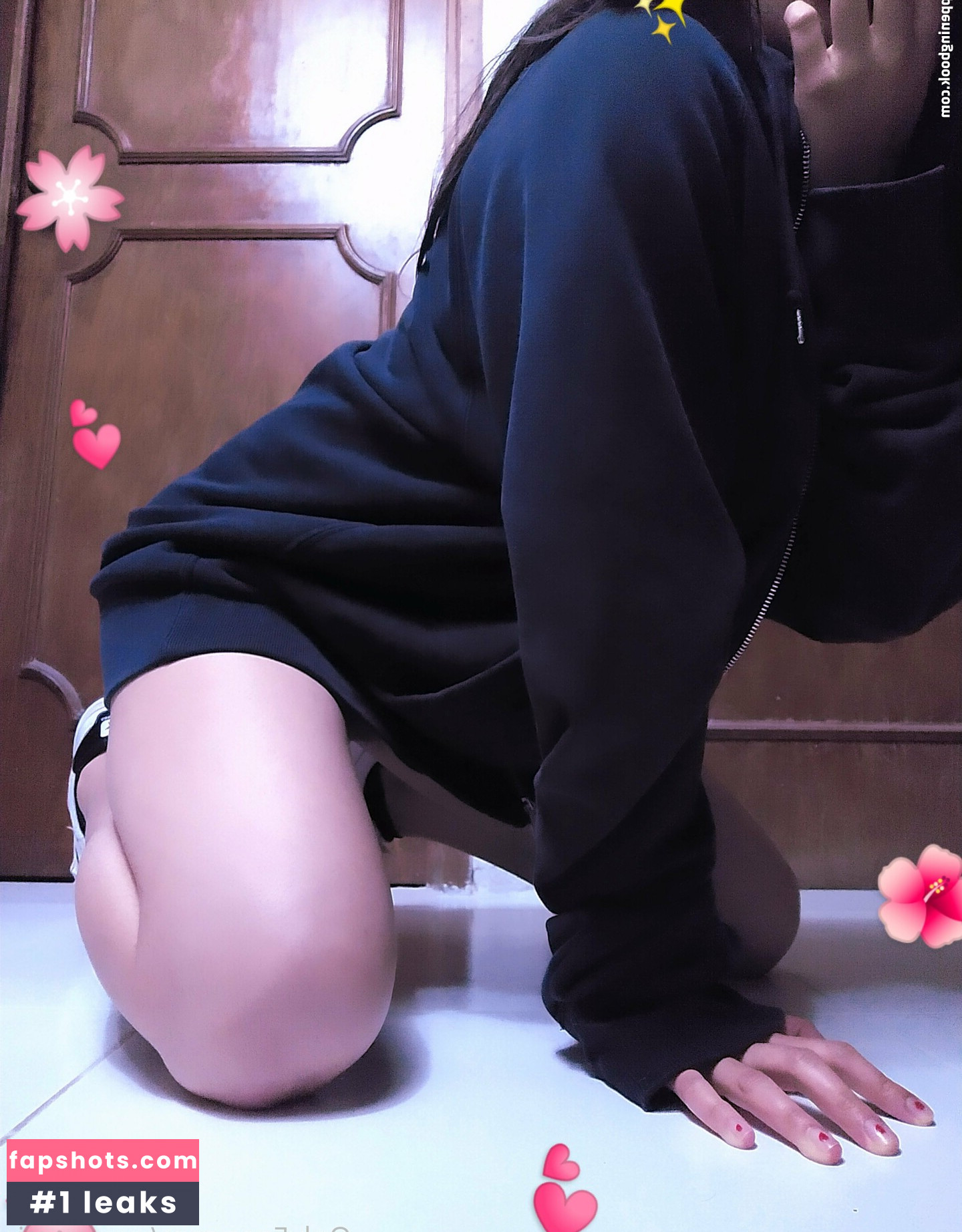 Yuwummie gallery photo #28