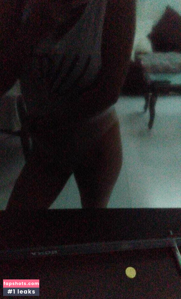 Yuwummie gallery photo #58