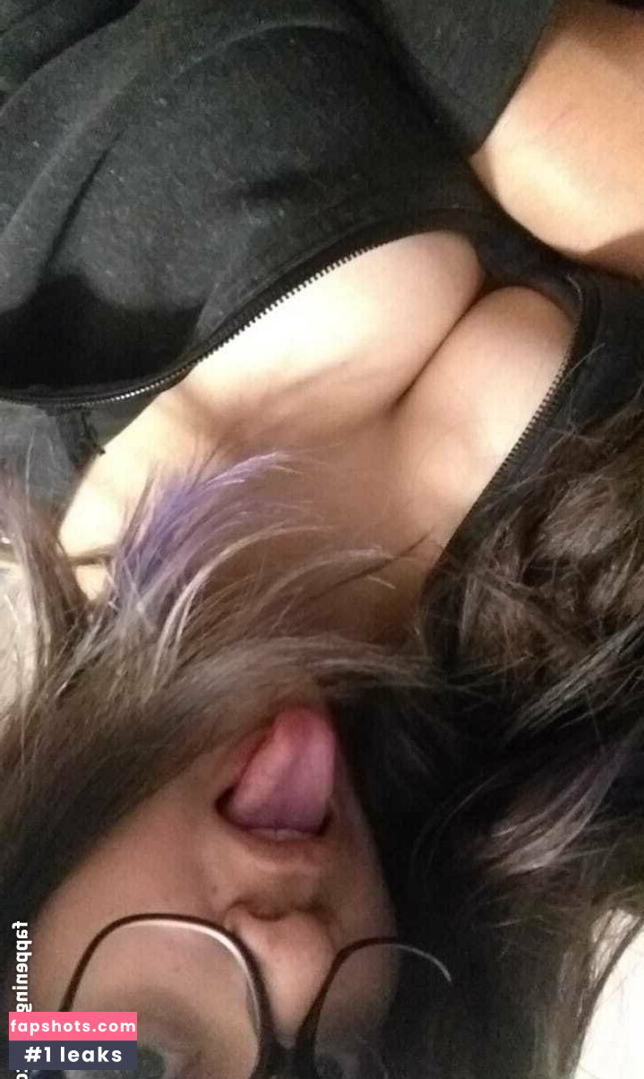 Yuwummie gallery photo #66