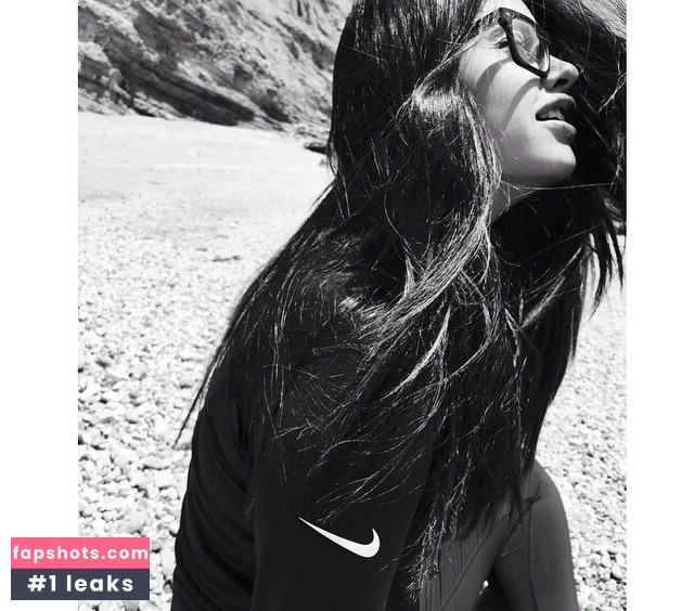 Yvette Monreal gallery photo #14