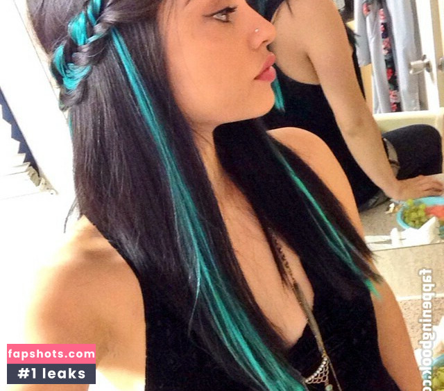 Yvette Monreal gallery photo #16