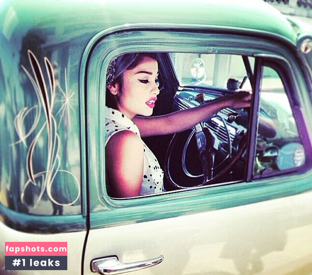 Yvette Monreal gallery photo #37