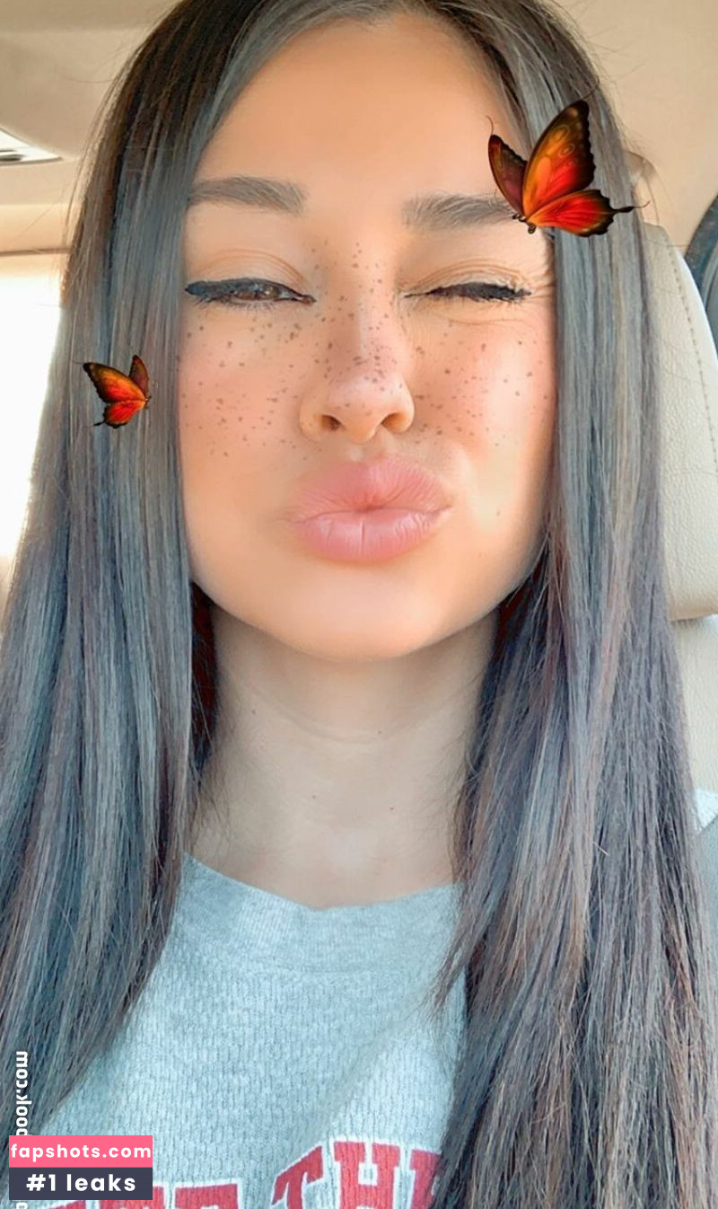 Yvette Monreal gallery photo #8