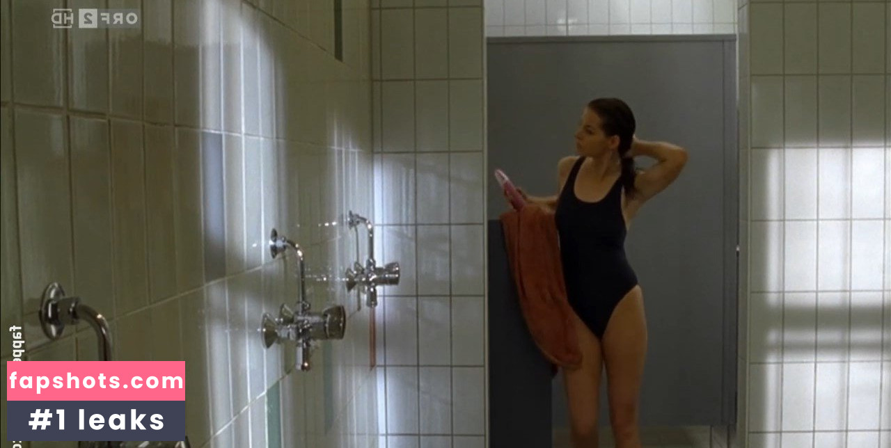 Yvonne Catterfeld gallery photo #59