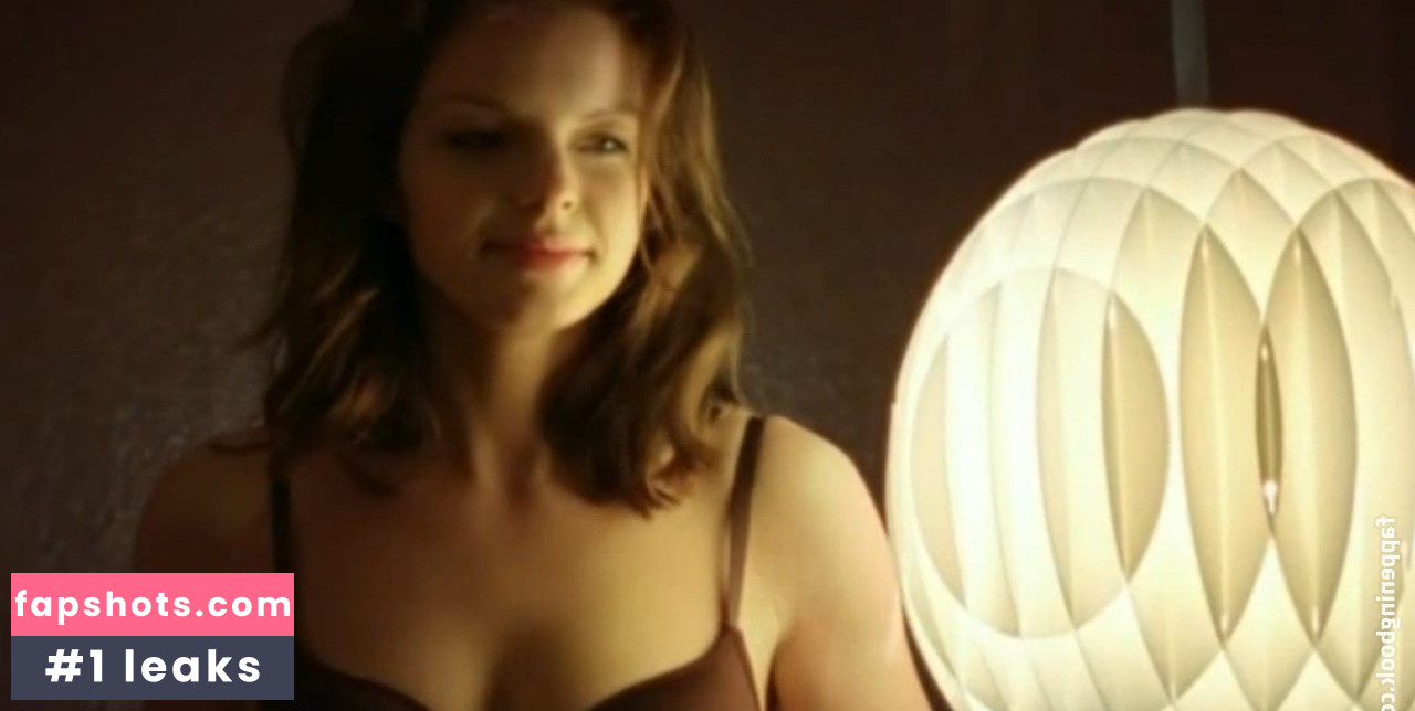Yvonne Catterfeld gallery photo #63