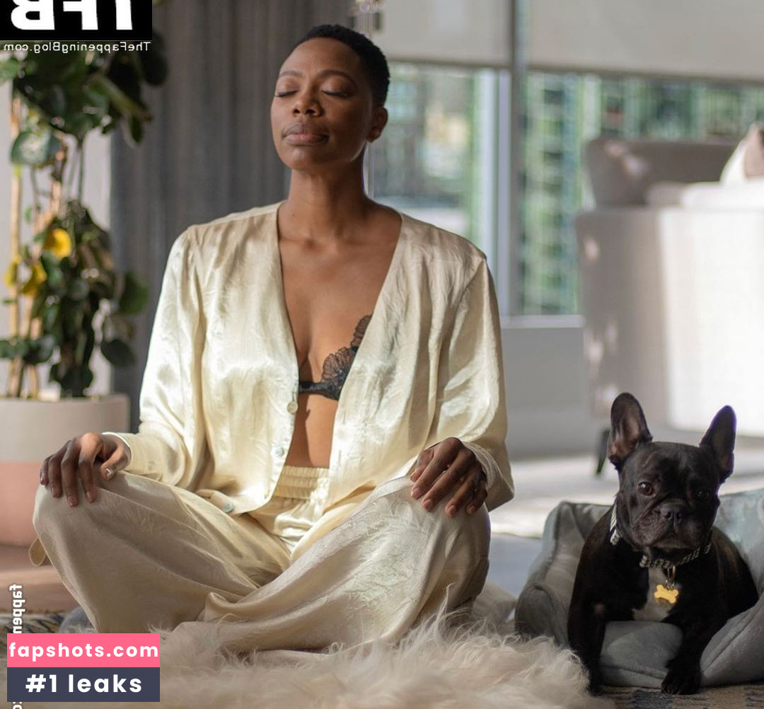 Yvonne Orji gallery photo #30